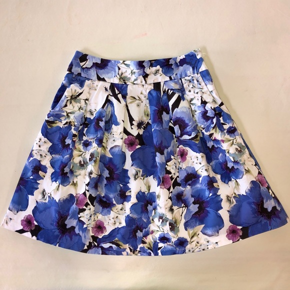 WHBM Floral Sateen Pleated Lined Skirt (2) - Picture 11 of 16